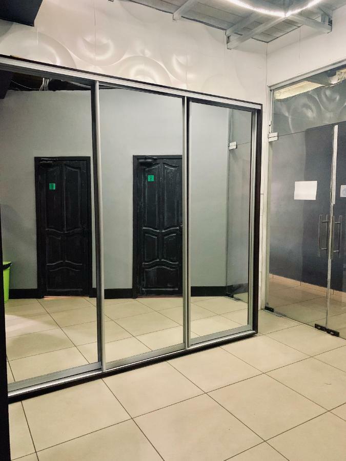 Hotel Zipper House Odessa Luaran gambar